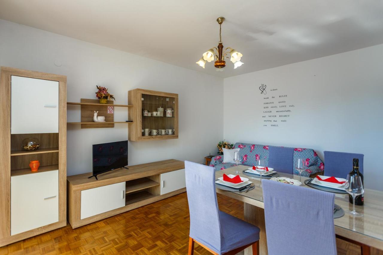 Apartment Dragica Krk Town Eksteriør bilde