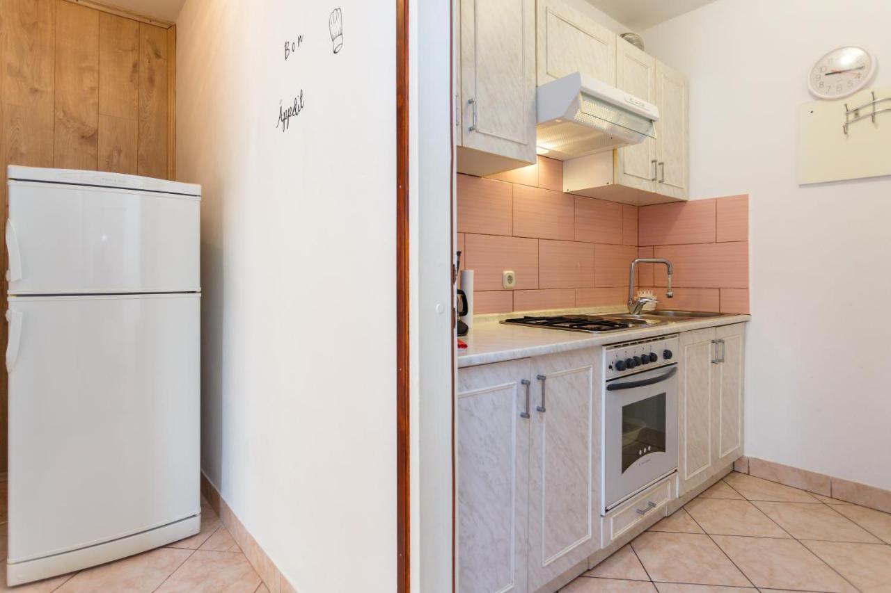 Apartment Dragica Krk Town Eksteriør bilde
