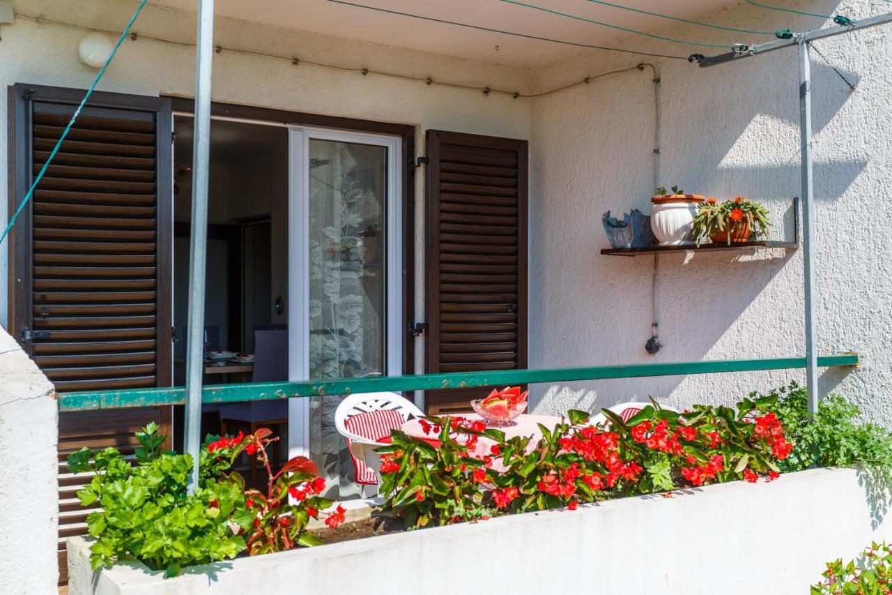 Apartment Dragica Krk Town Eksteriør bilde