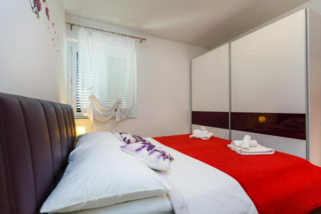 Apartment Dragica Krk Town Eksteriør bilde