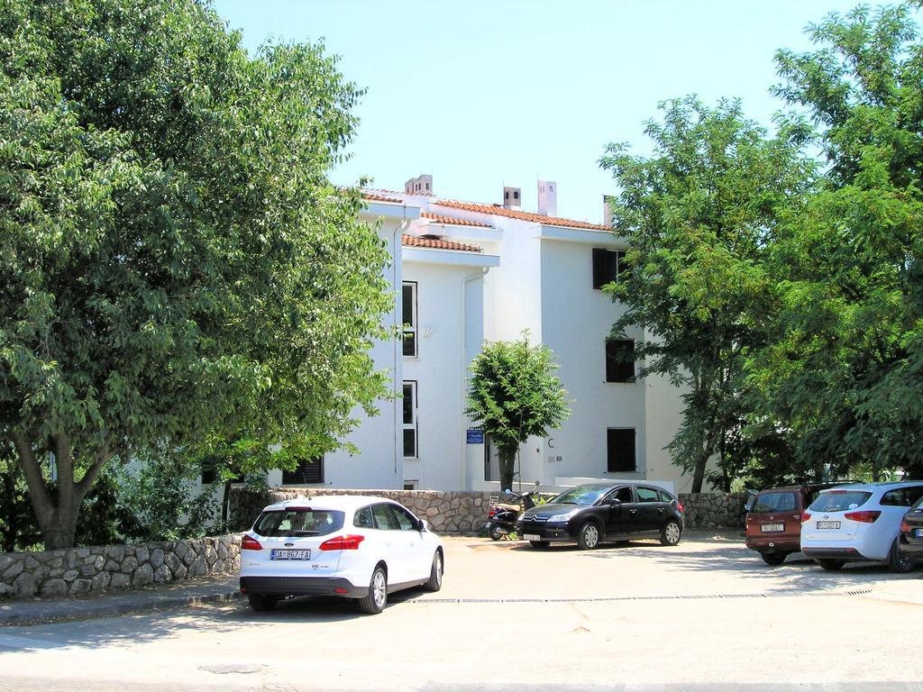 Apartment Dragica Krk Town Eksteriør bilde